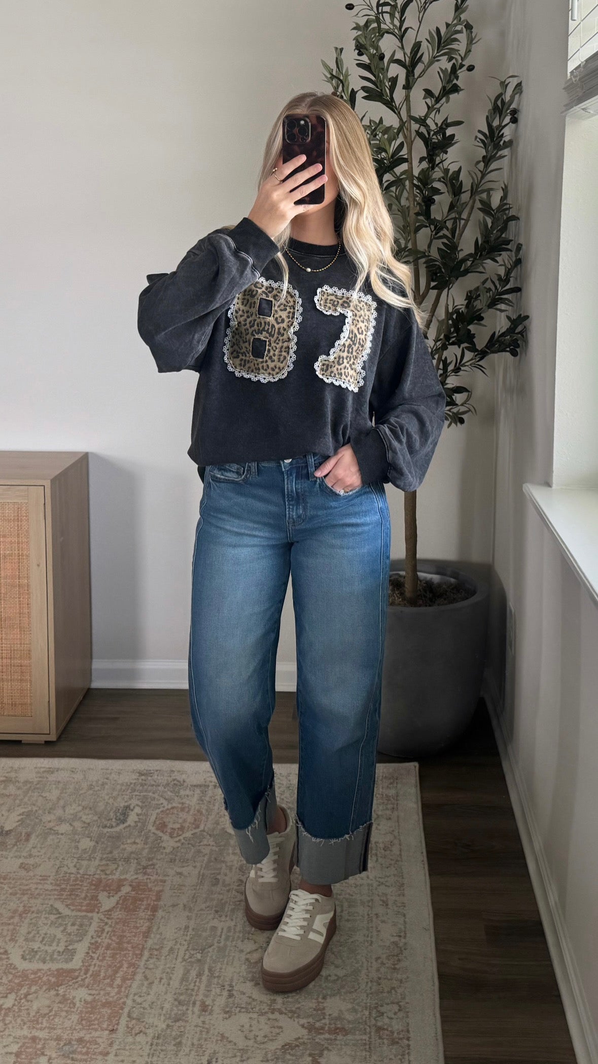 Chelsea Cuffed Denim / Medium Wash
