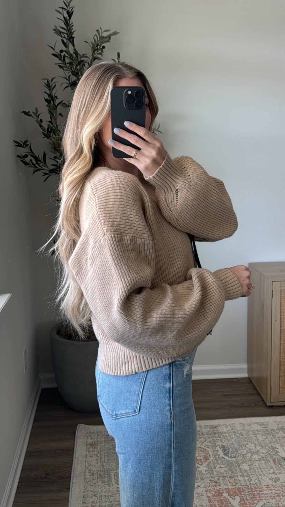Baylee Bow Sweater / Tan + Black