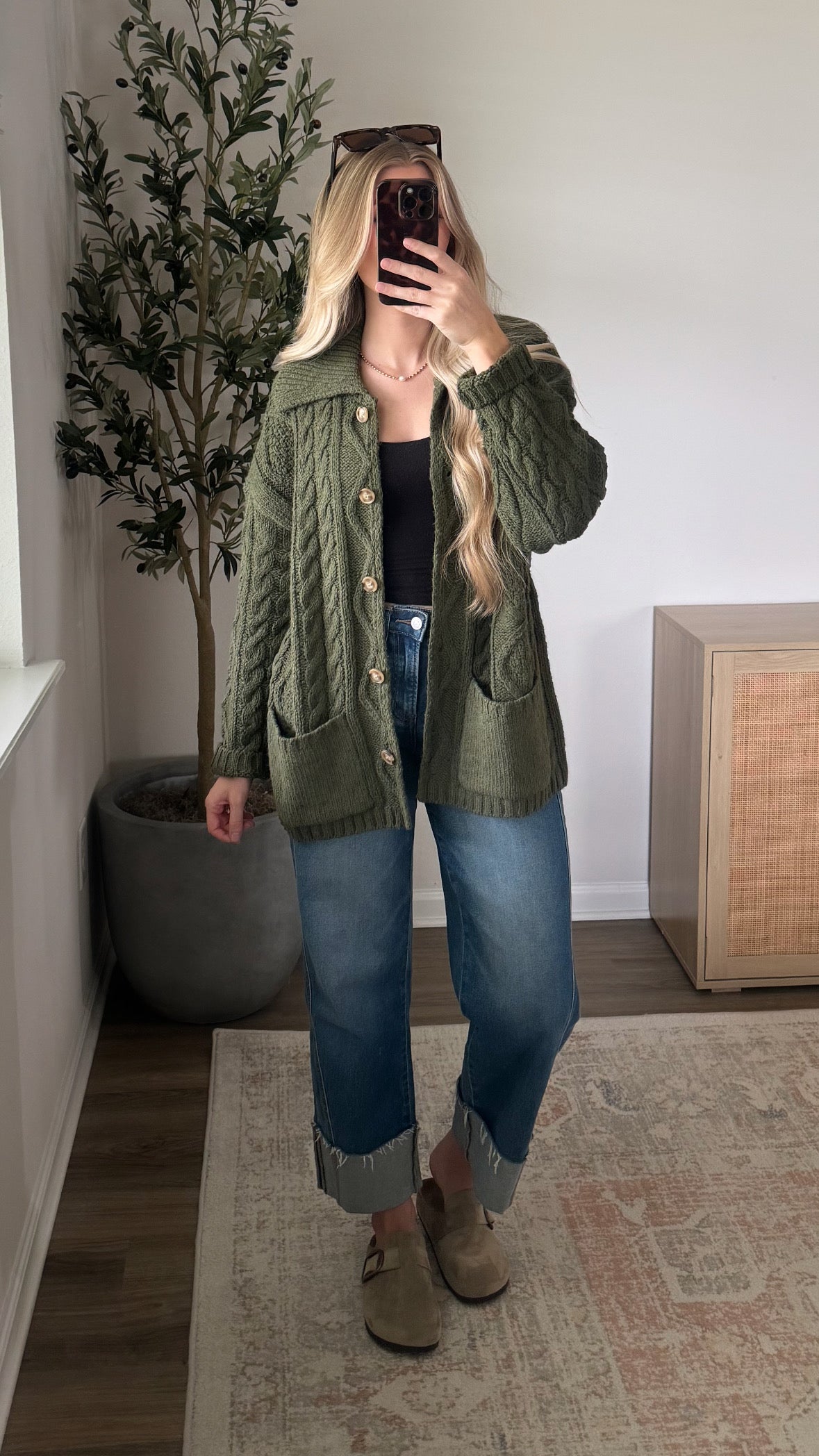 Chloe Cable Knit Cardigan / Dark Green