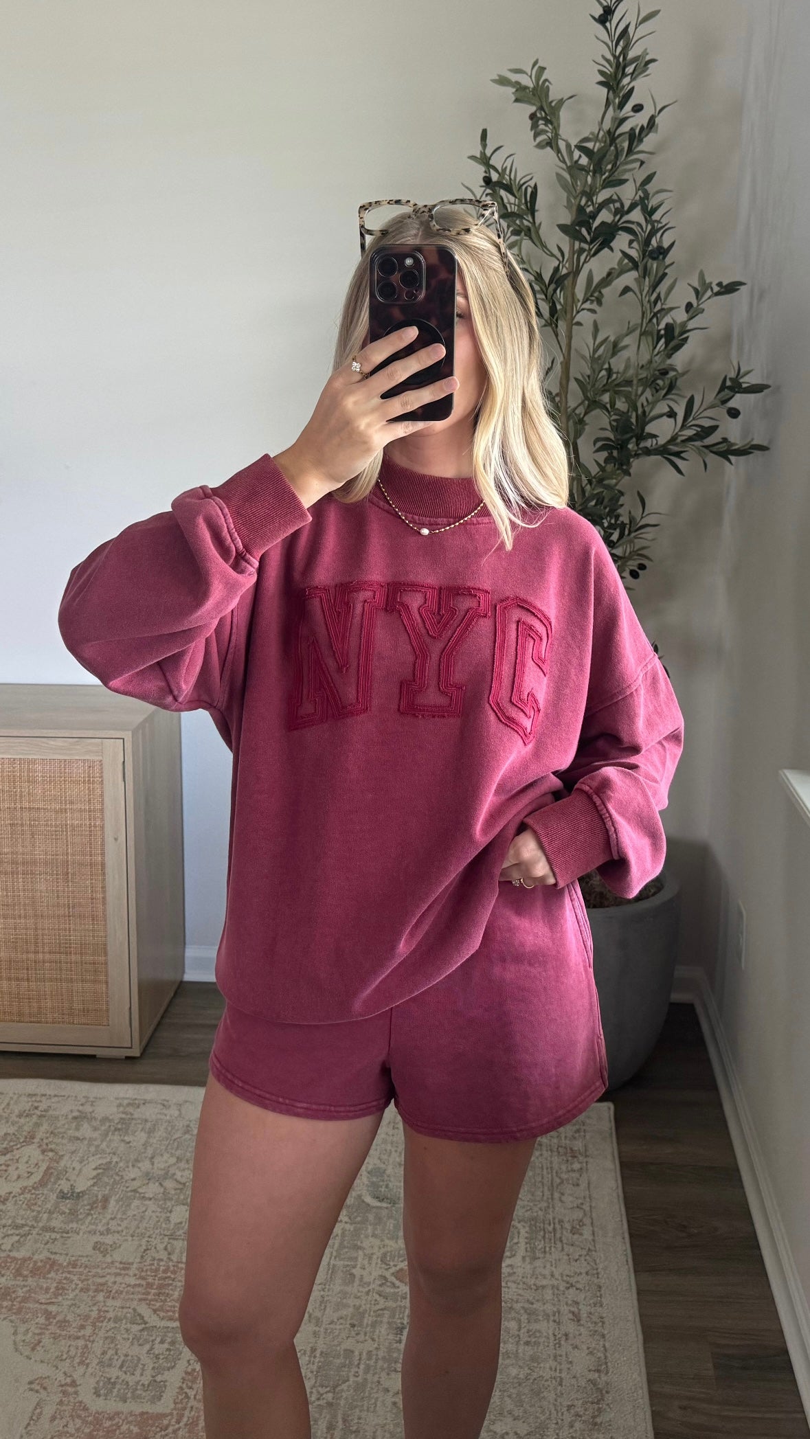 PREORDER (Estimated to ship 8/3) - NYC Mock Neck Shorts Set / Burgundy