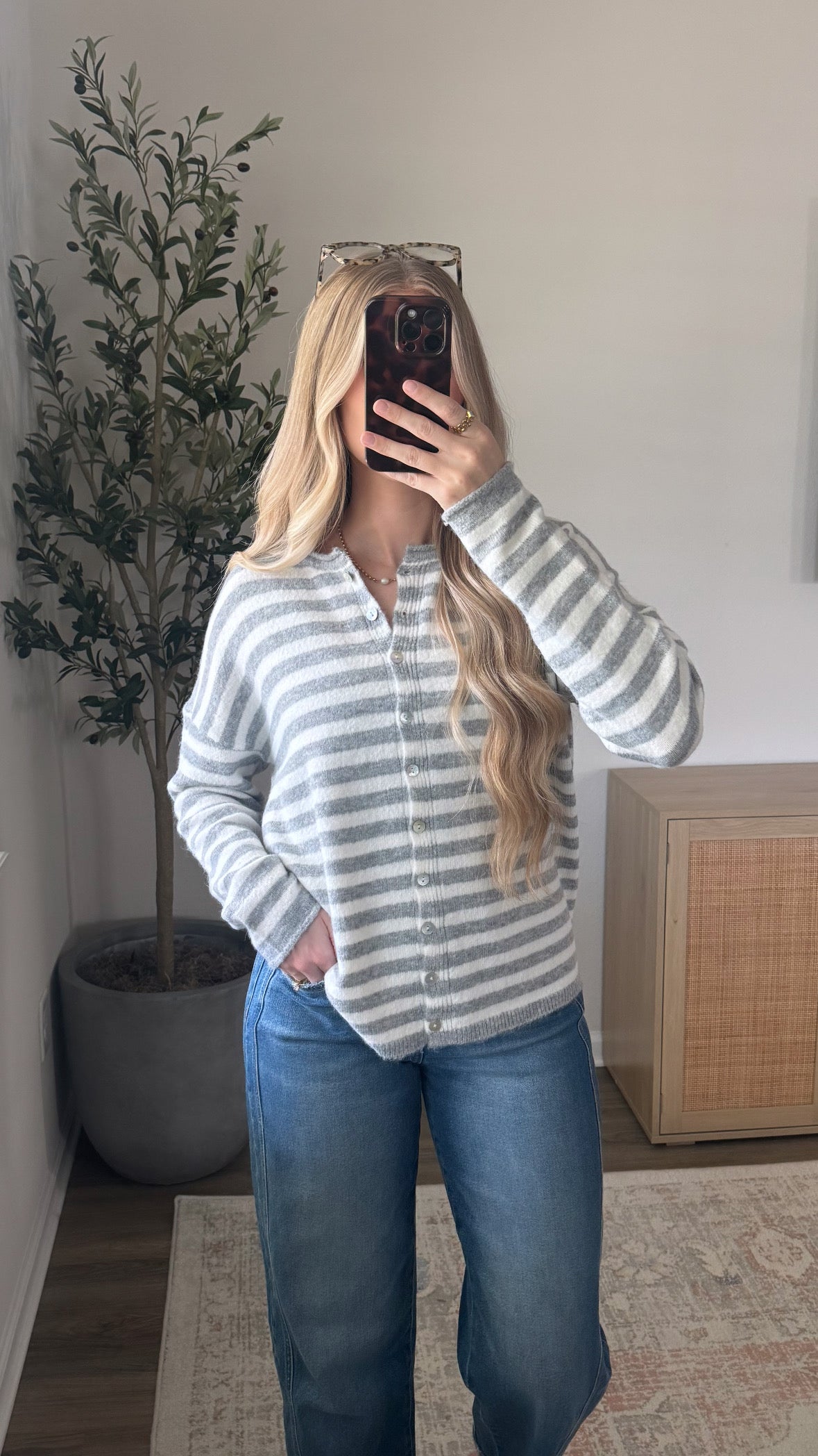 Brooke Striped Cardigan / Grey