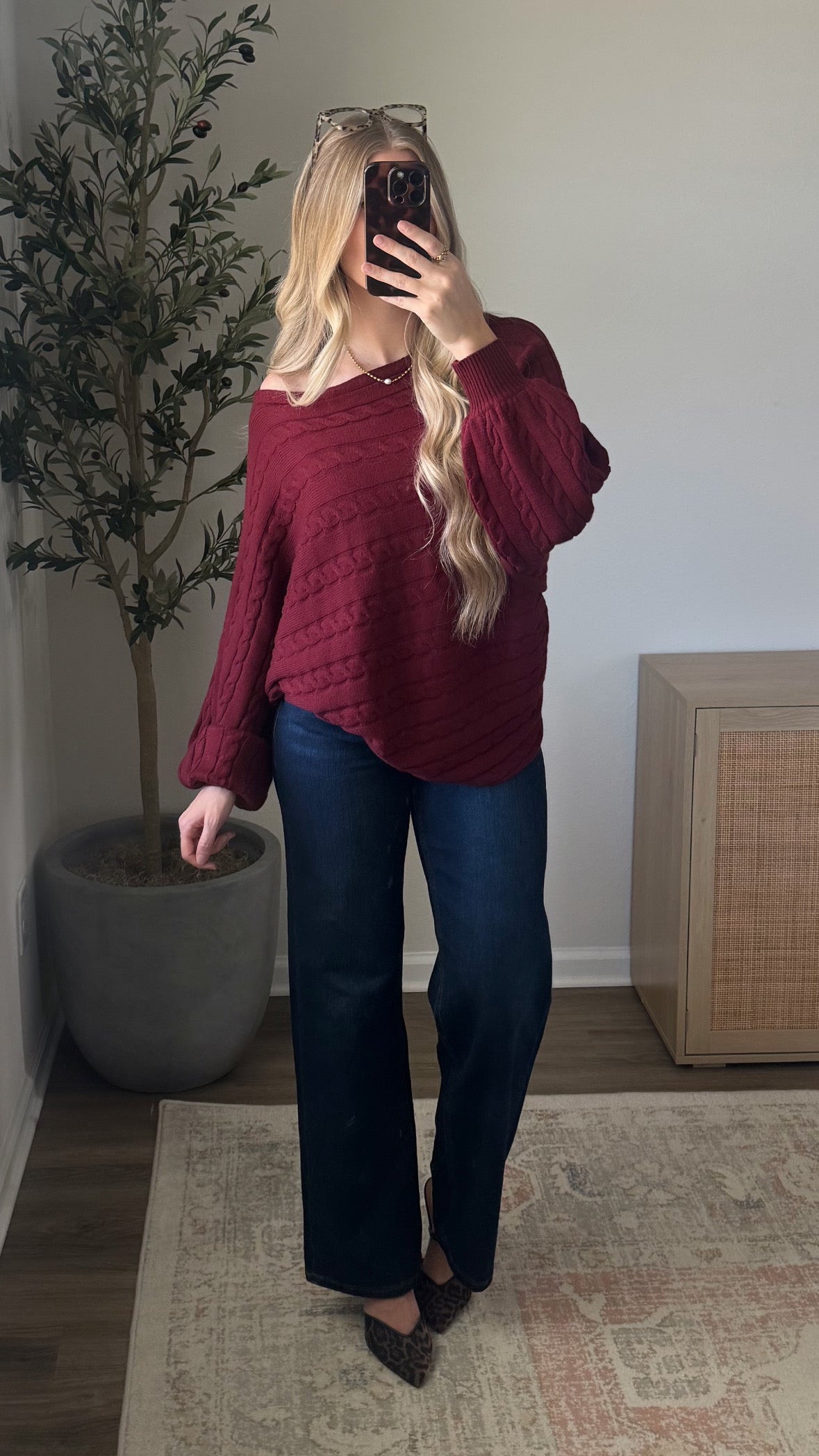 Mistletoe Cable Knit / Burgundy