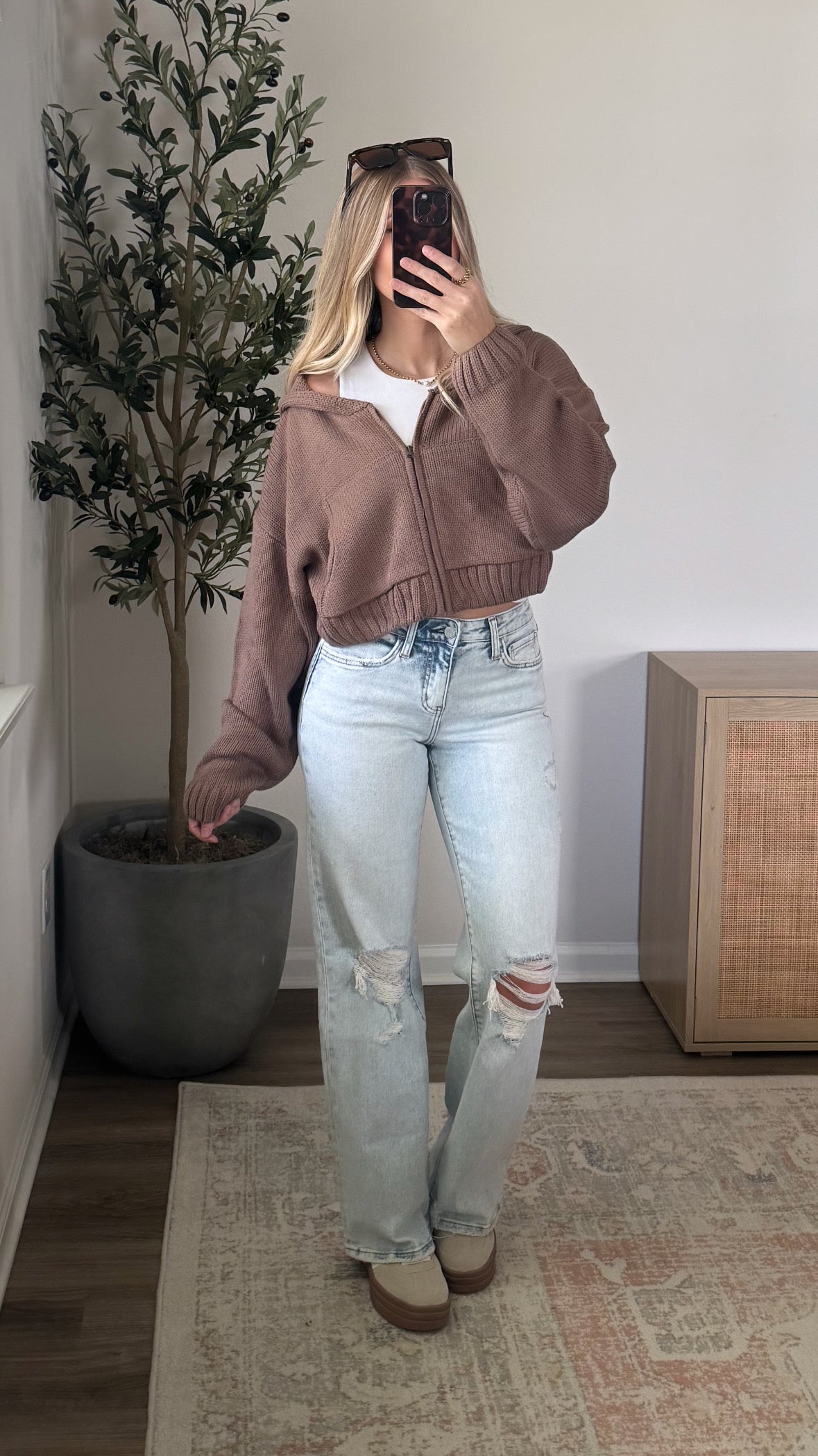 Brittany Distressed Denim / Light Wash