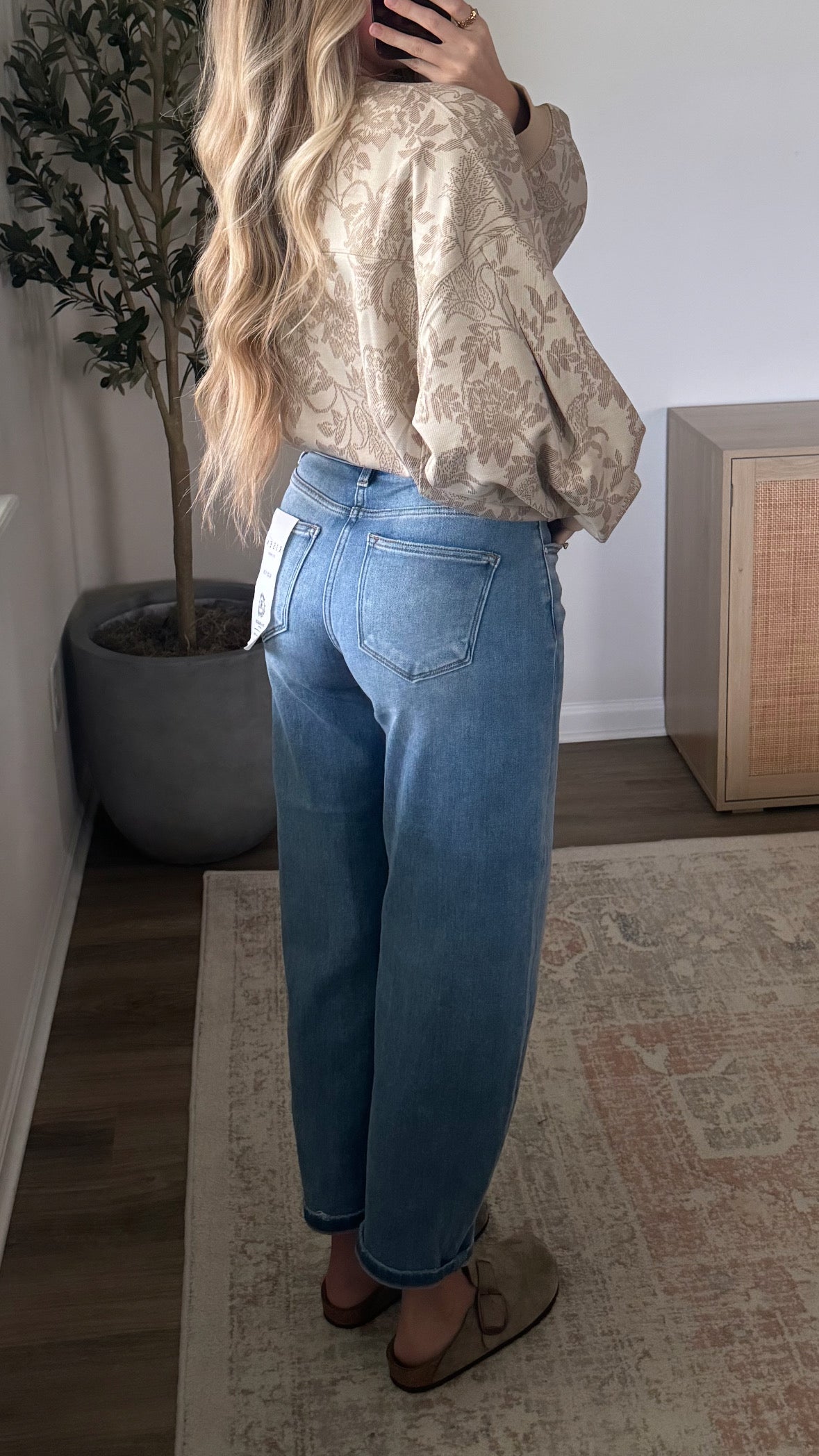 Emma Comfort Barrel Denim / Light Wash