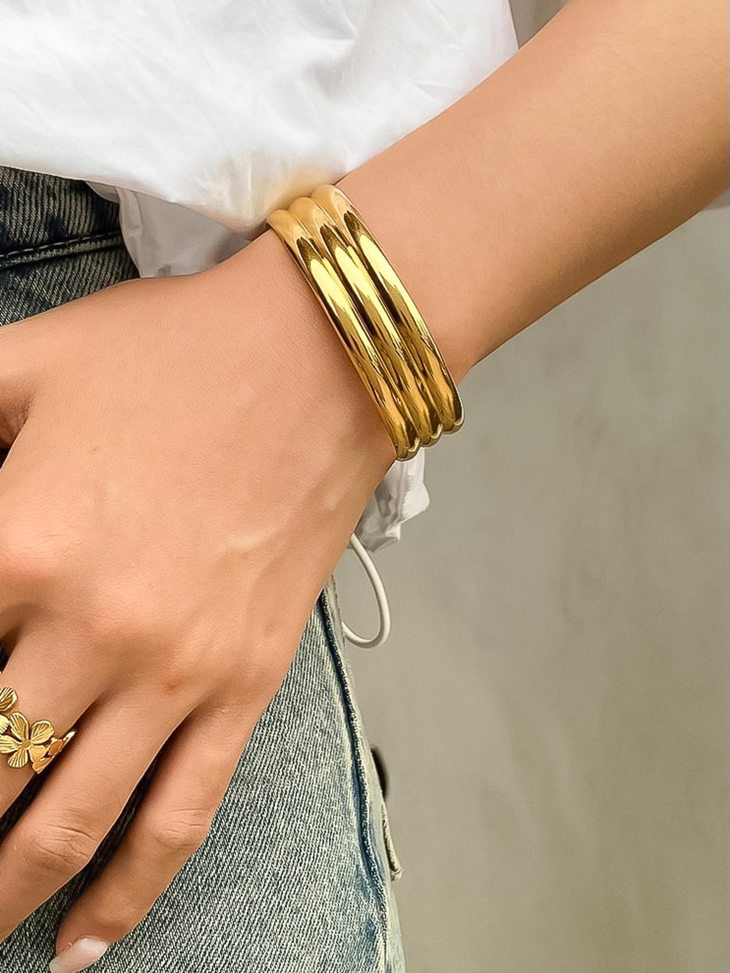 Ridged Bold Bangle