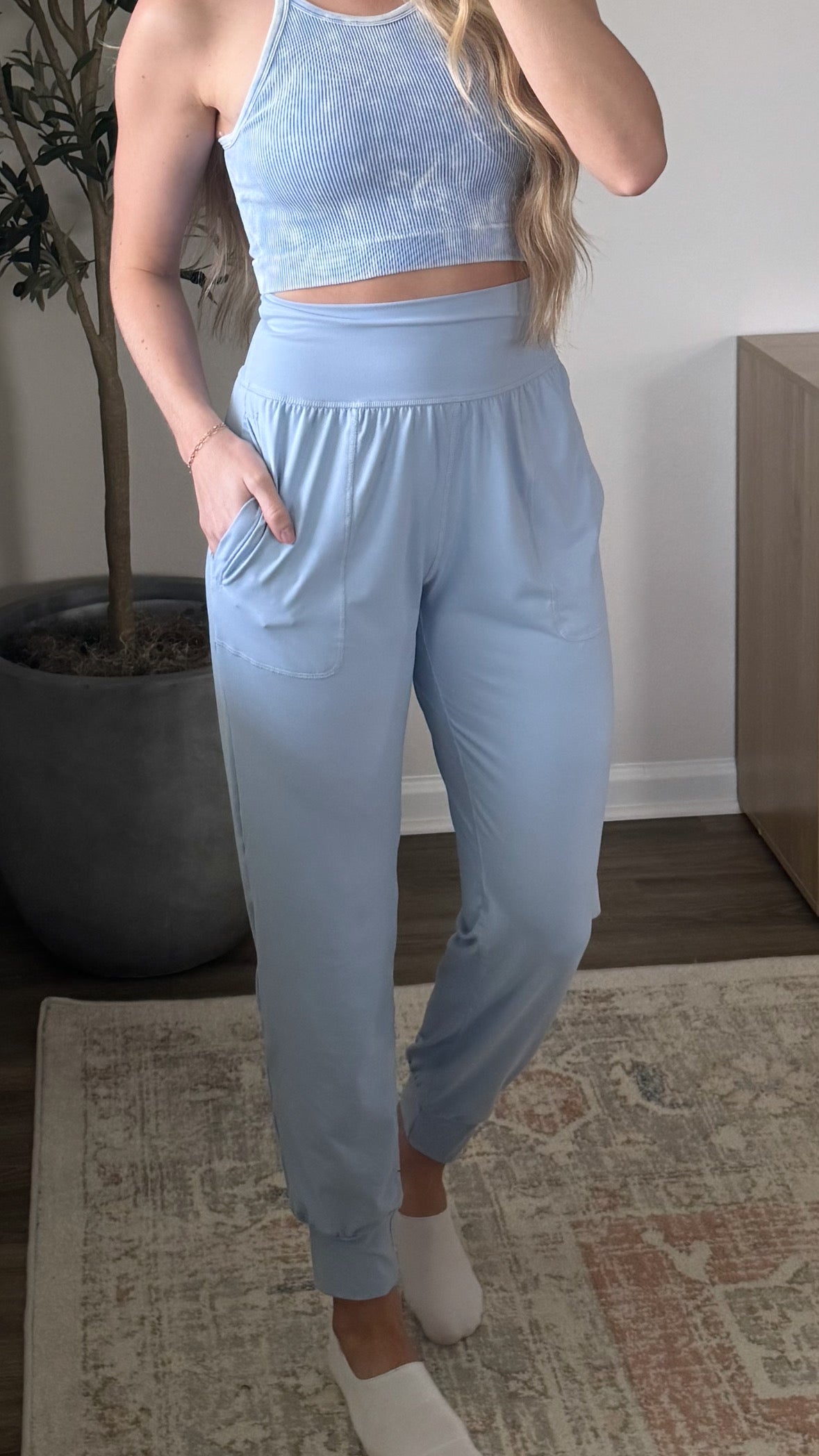 Butter Yoga Joggers / Pastel Blue
