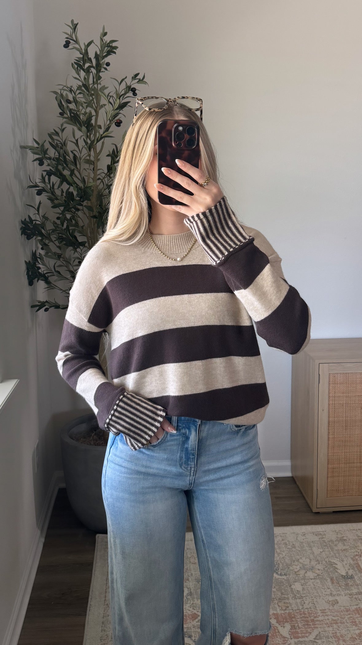Mixed Emotions Sweater / Brown
