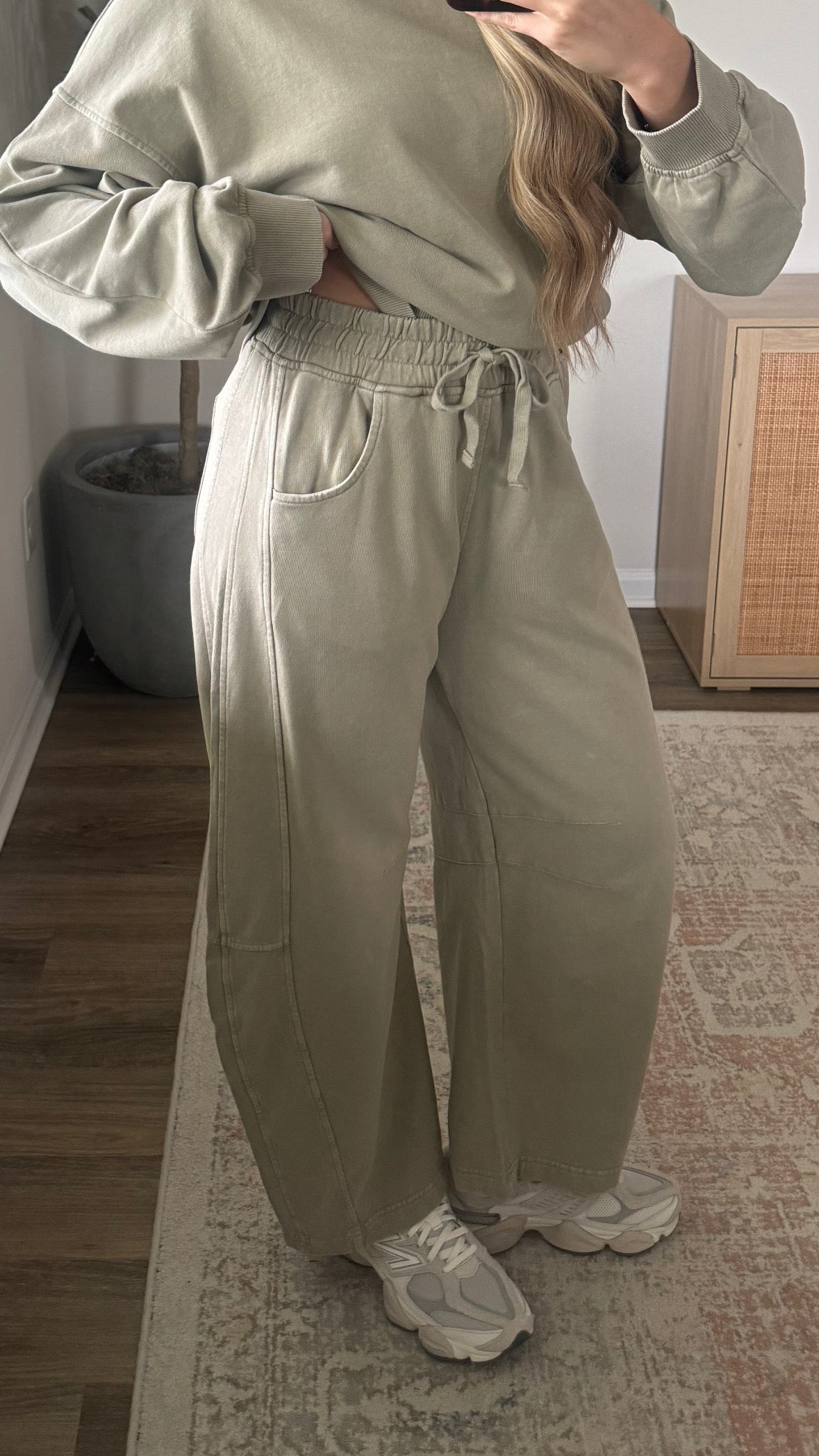 Quinn Barrel Sweatpants Set / Light Sage