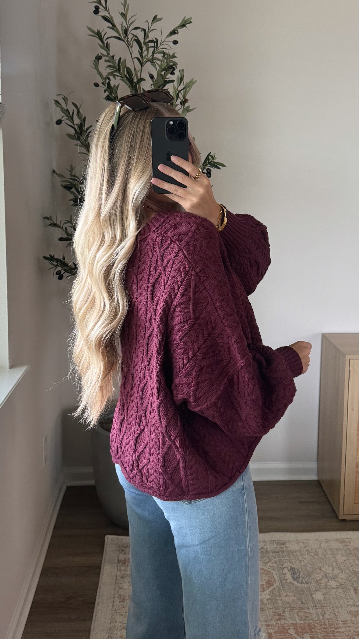 Cable Knit Sweater / Burgundy