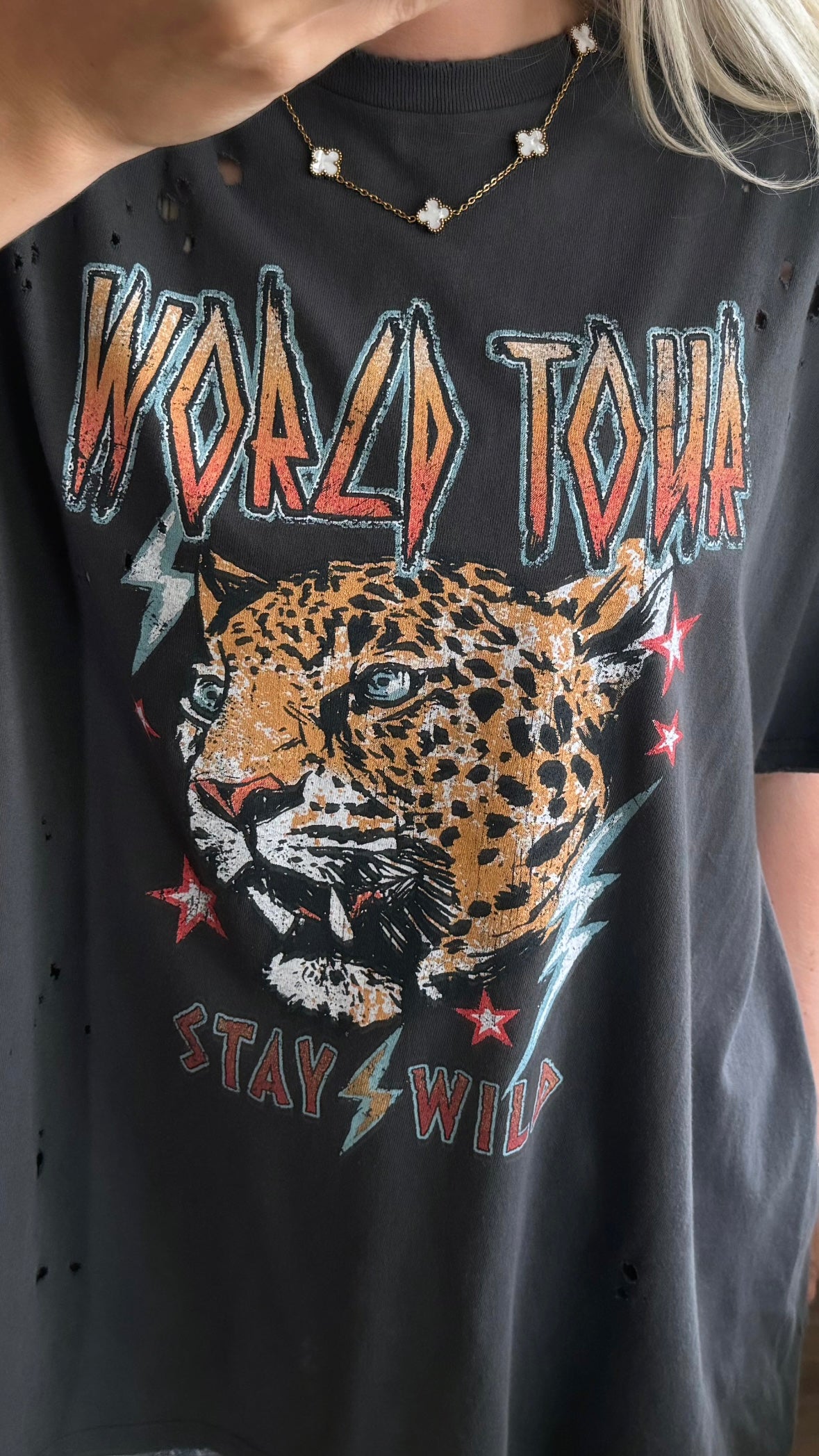 Stay Wild Graphic Tee / Charcoal