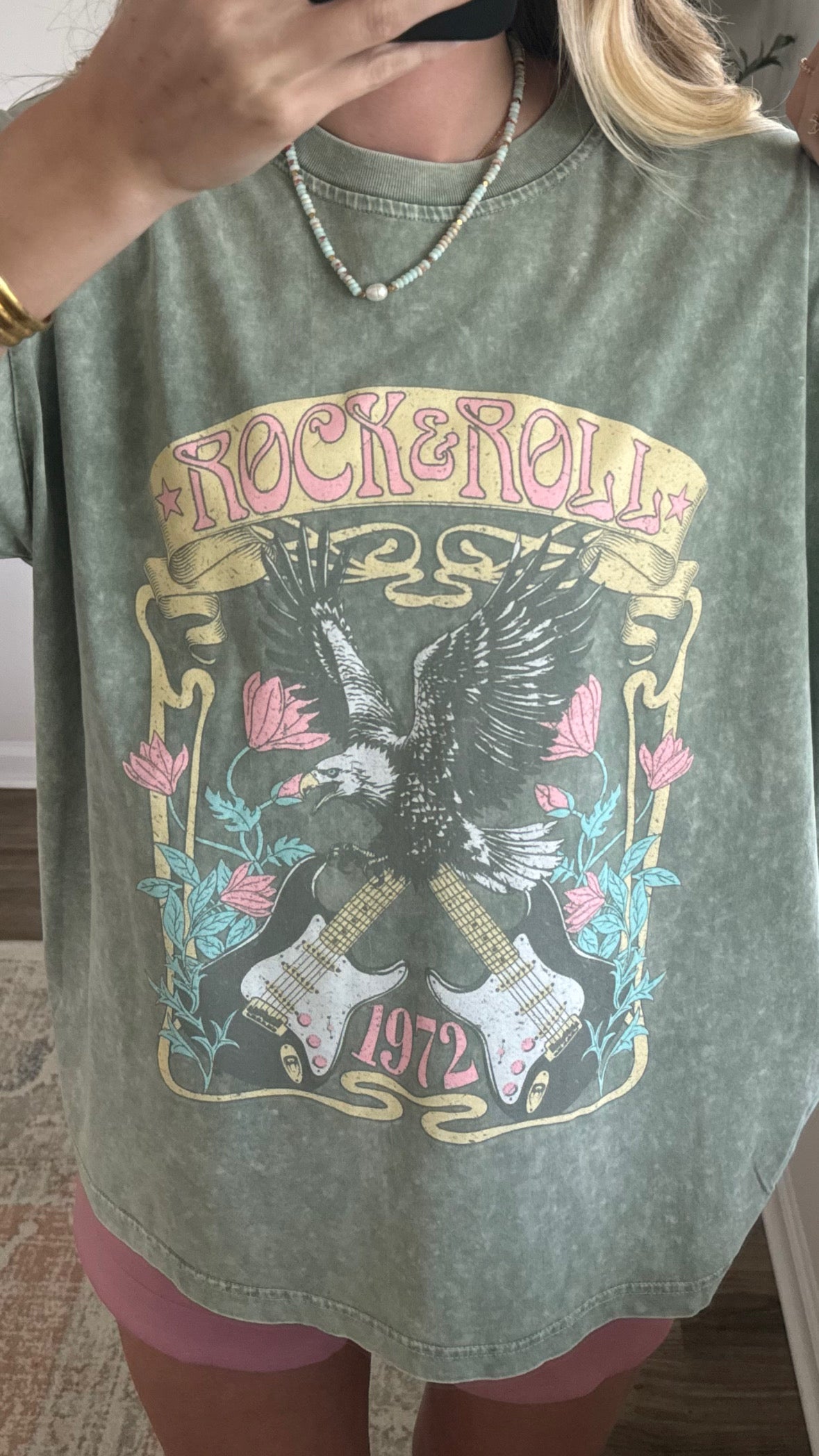 Cuffed Rock & Roll Graphic Tee / Green