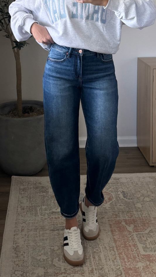 Emma Comfort Barrel Denim / Dark Wash