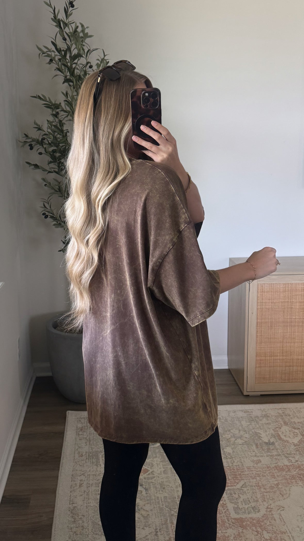 Girlfriend Tee / Washed Brown