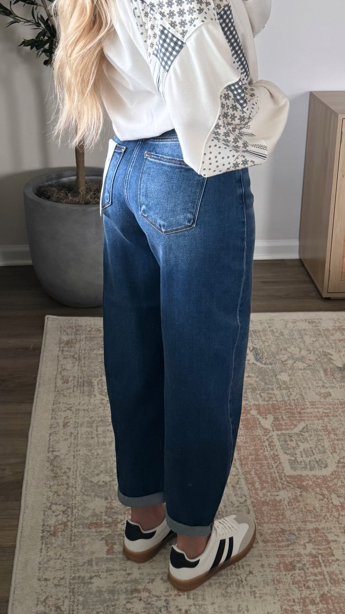 Emma Comfort Barrel Denim / Dark Wash