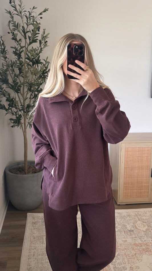 Henley Pullover / Dark Cherry