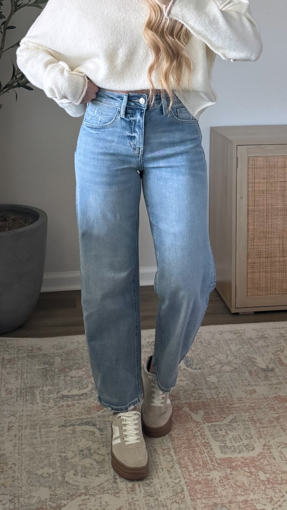 Brenna Barrel Denim / Light Wash