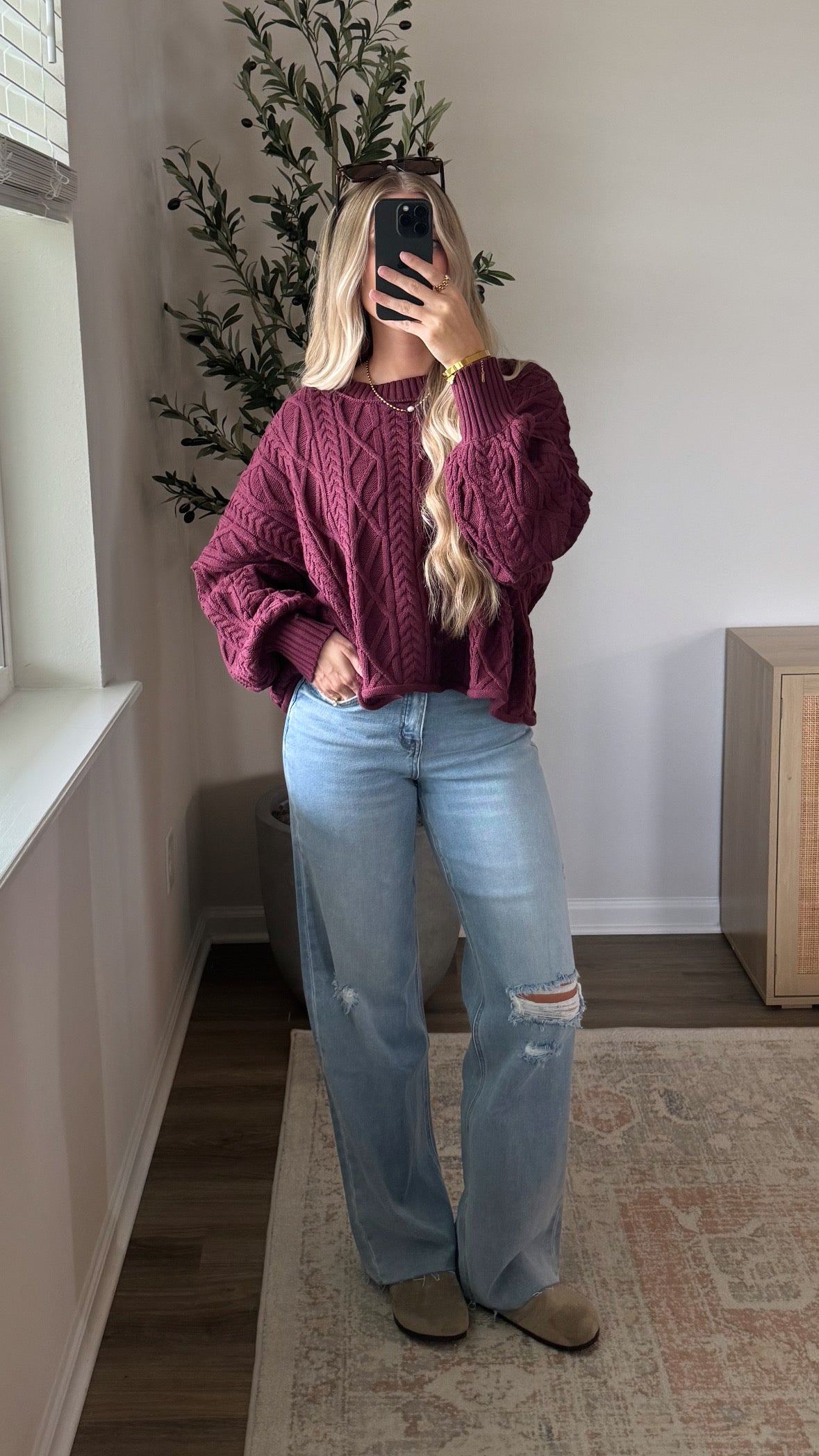 Cable Knit Sweater / Burgundy
