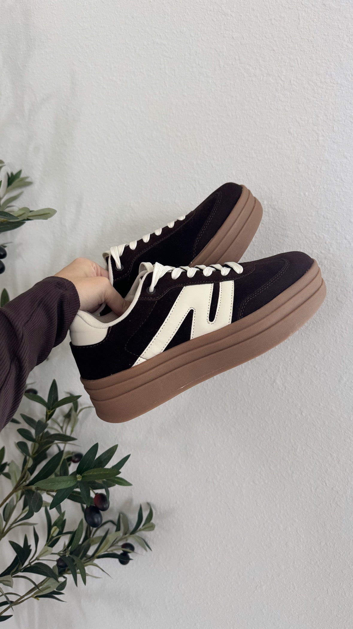 Platform Sneakers / Brown