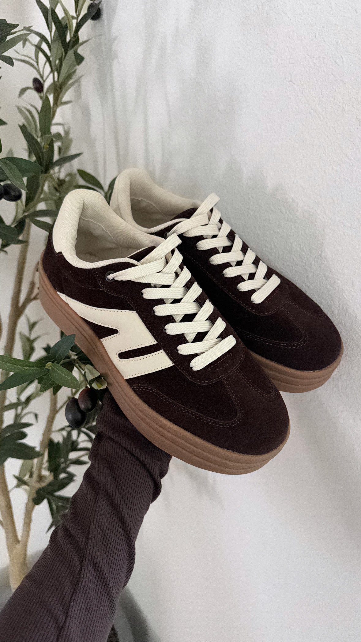 Platform Sneakers / Brown