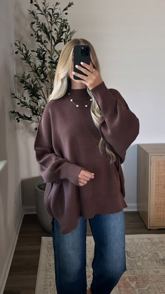 Oversized Essential Knit / Brown