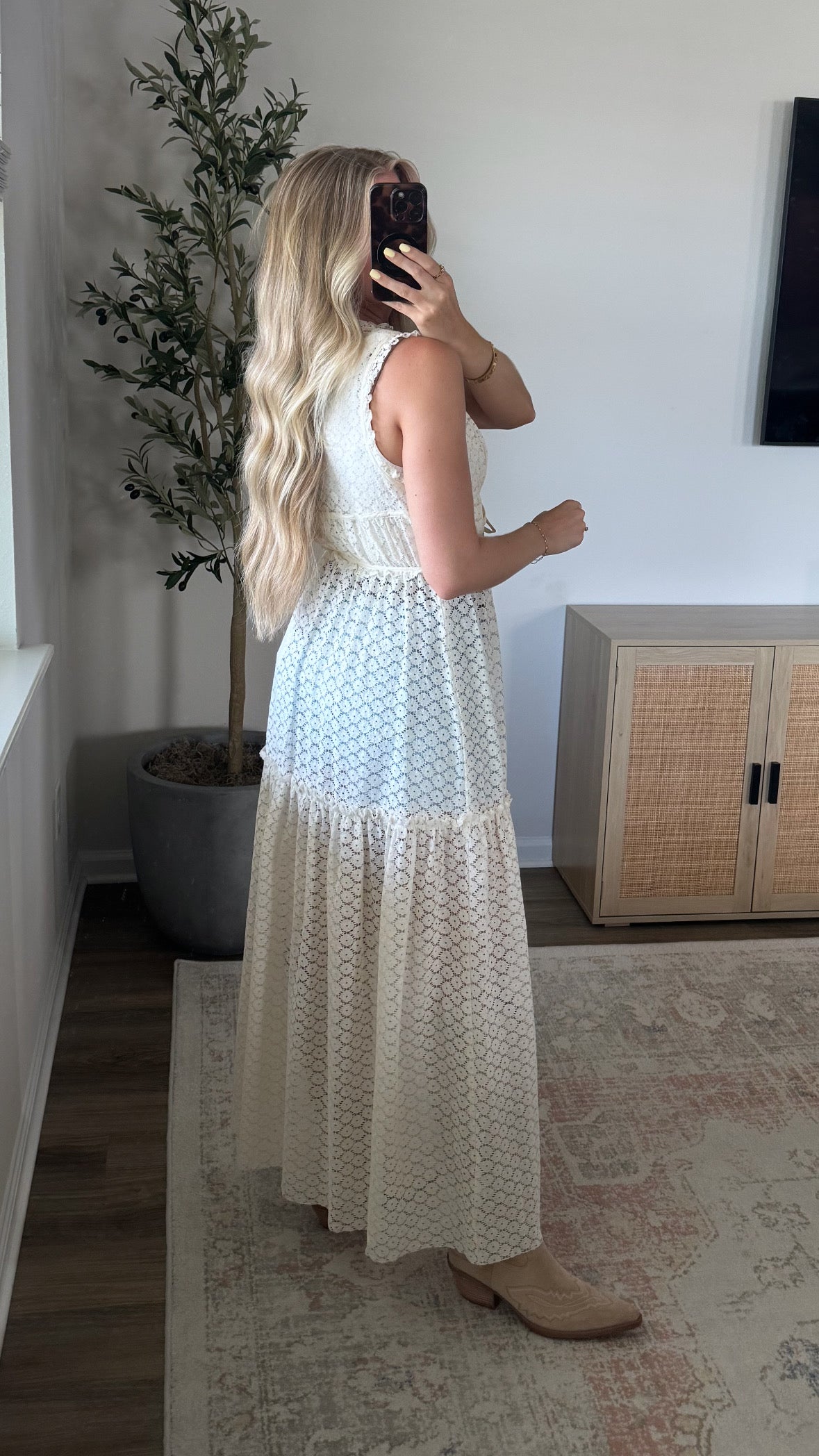 Sleeveless Lace Duster
