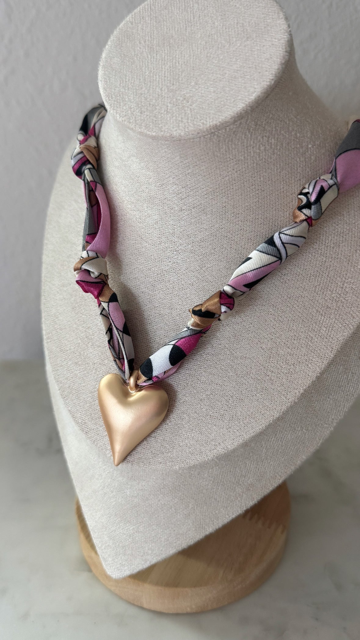 Scarf Necklace / Gold Heart