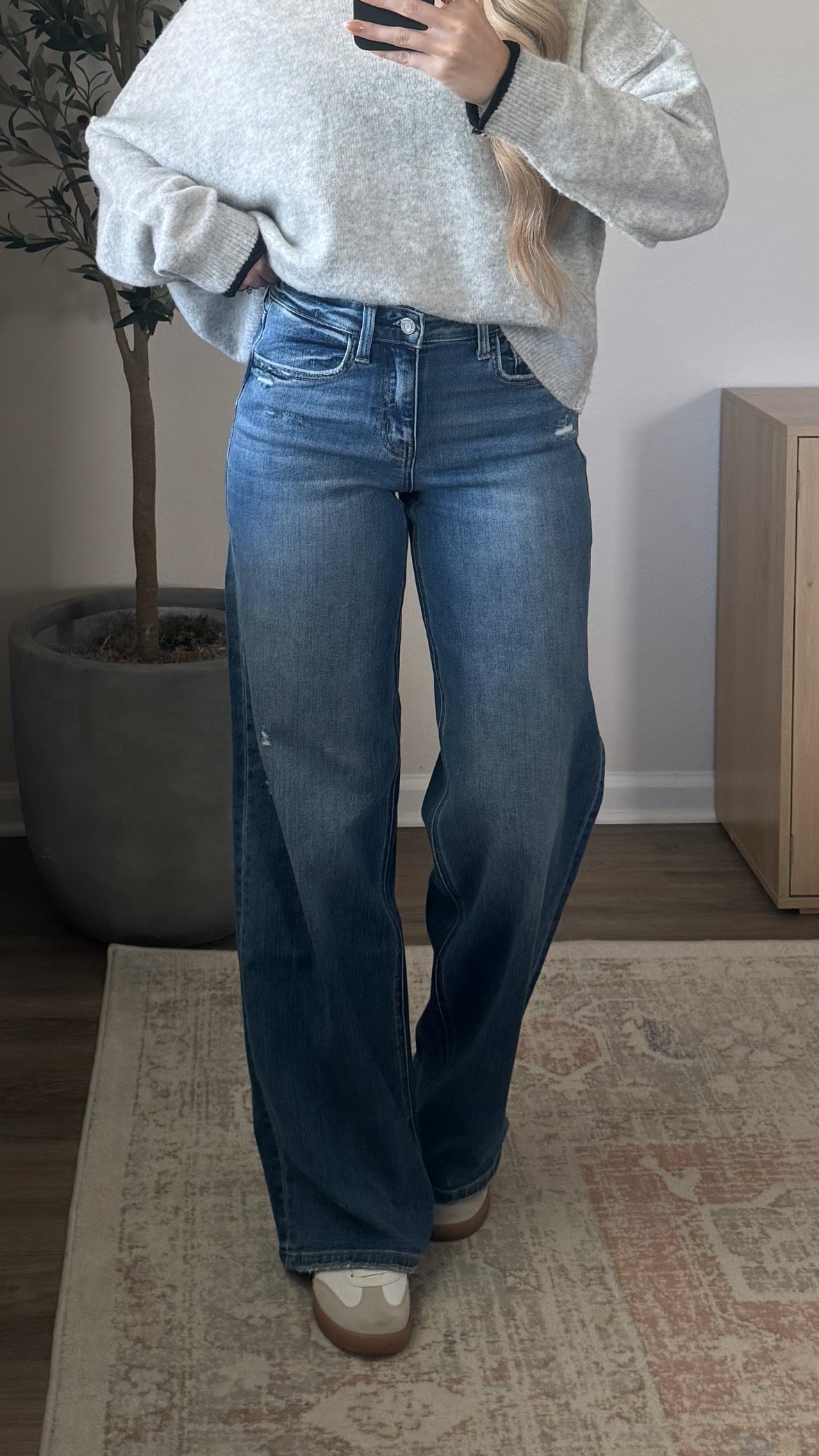 Baylee Mid Rise Denim / Medium Wash