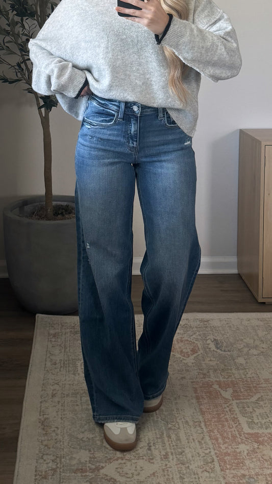 Baylee Mid Rise Denim / Medium Wash