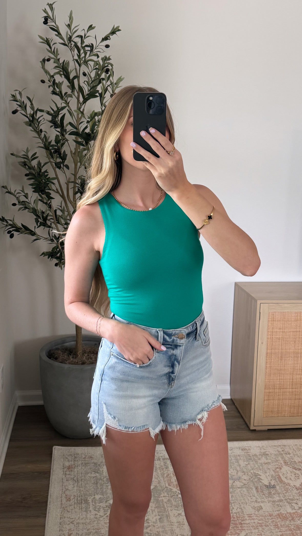 7 Color Options / High Neck Tank
