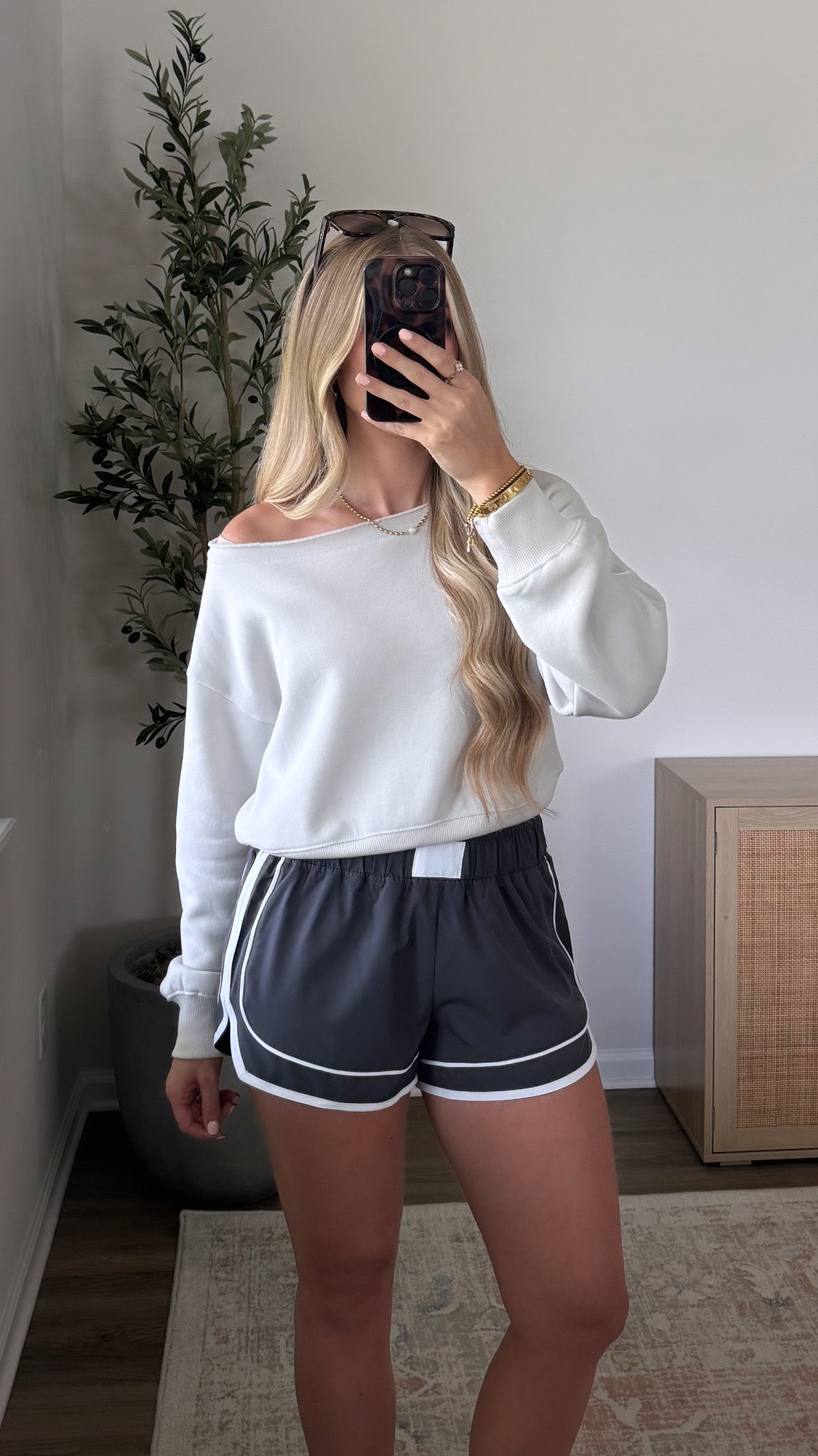 Off the Shoulder Pullover / Cement Grey