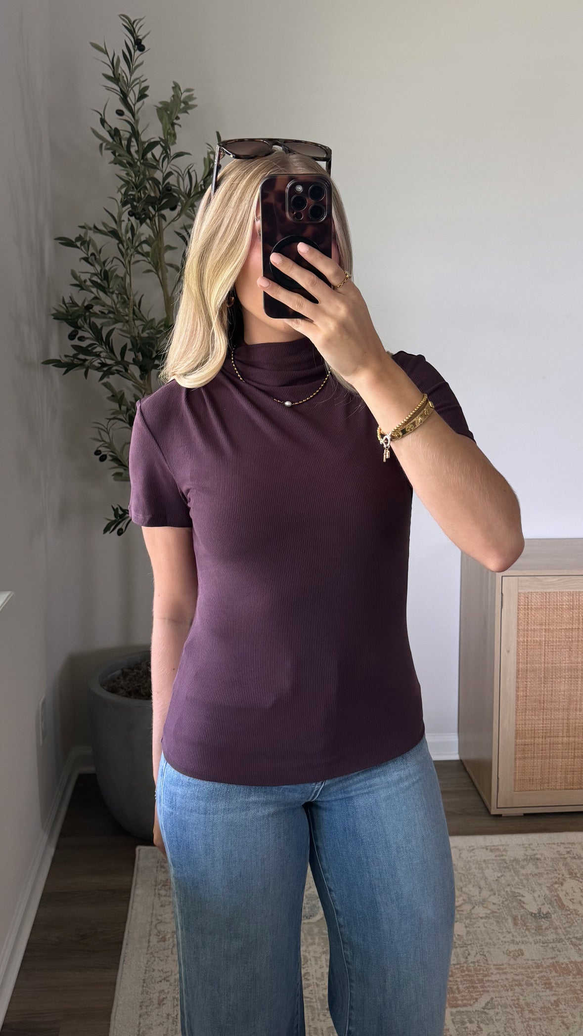 Olivia Mock Neck Top / Plum