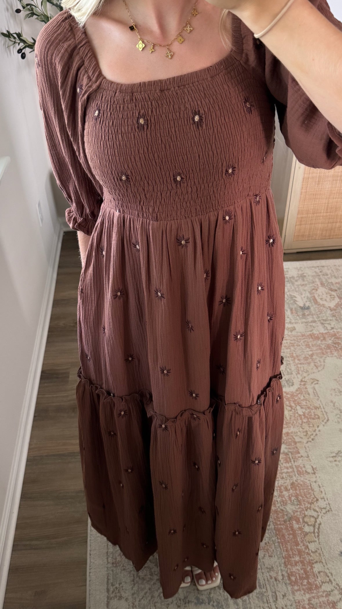 Embroidered Floral Maxi Dress / Brown