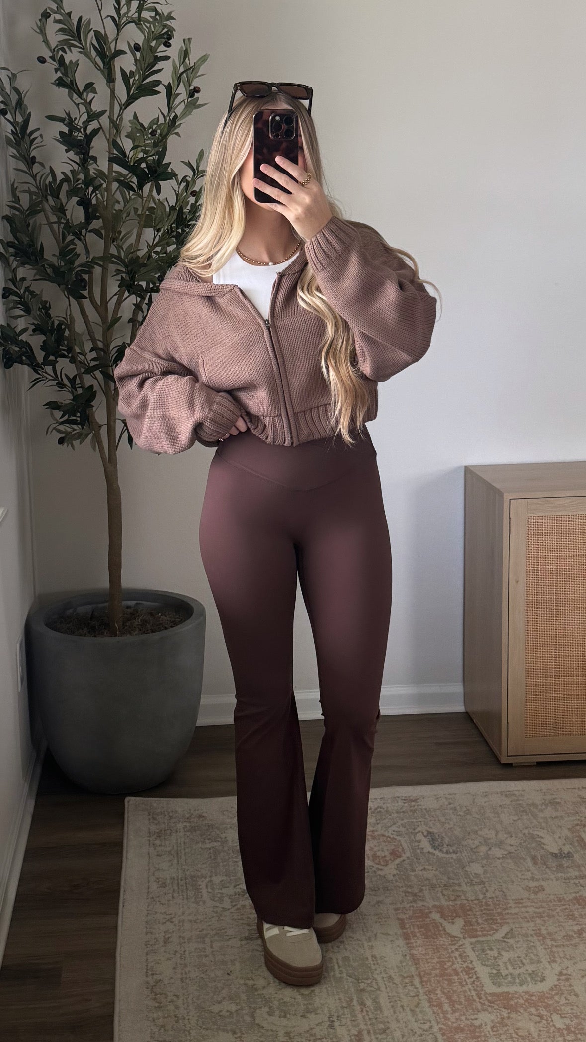 Crossover Flare Leggings / Brown