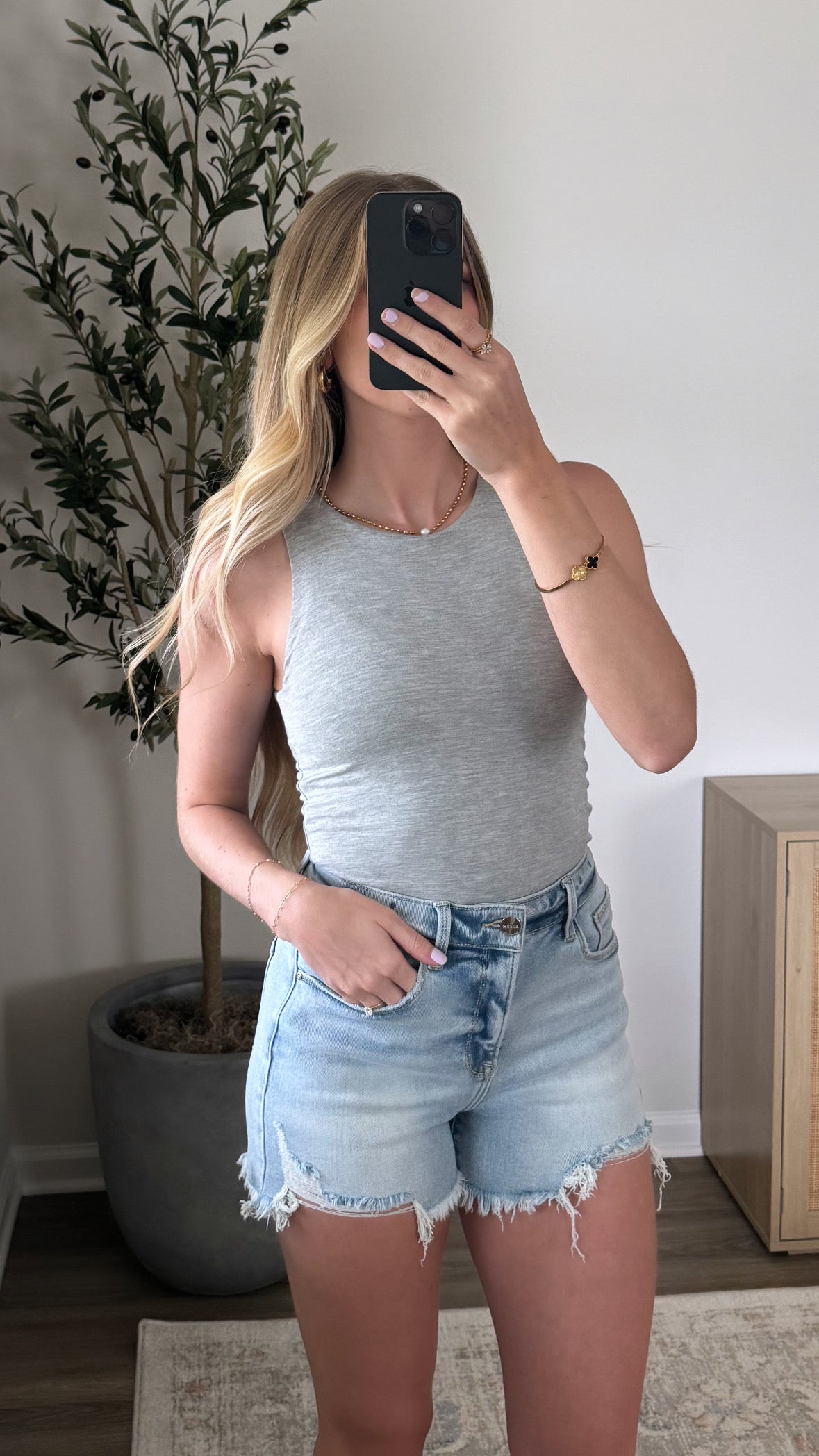 7 Color Options / High Neck Tank