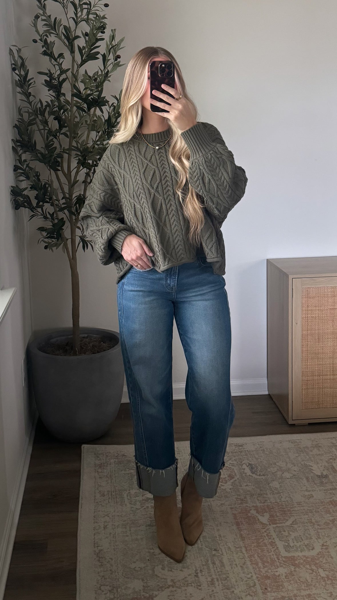 Cable Knit Sweater / Olive Green