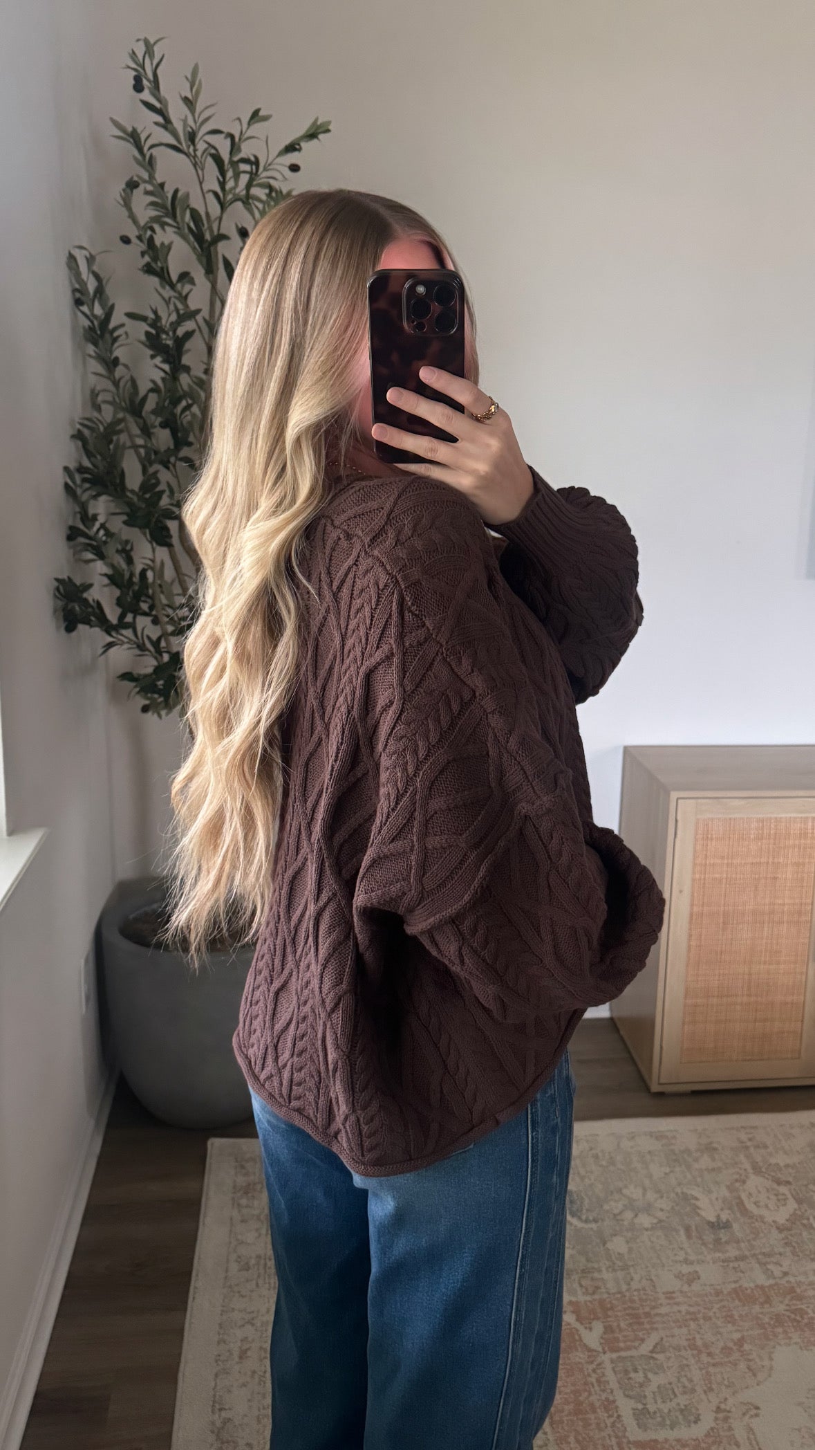 Cable Knit Sweater / Dark Brown