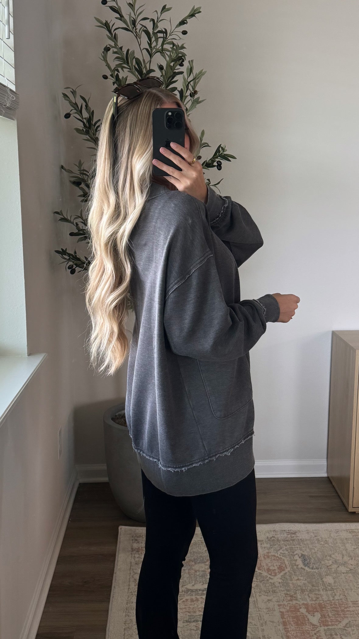 Button Down Cardigan / Grey