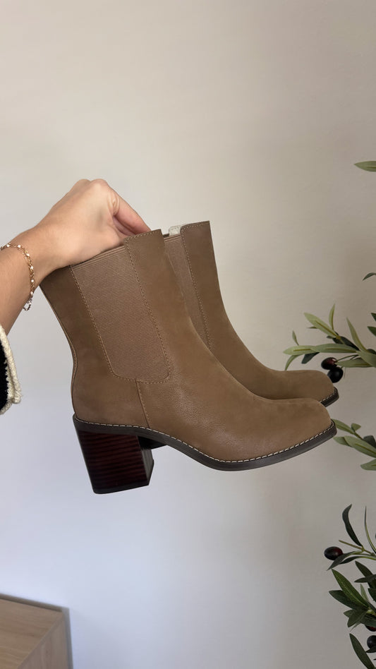 Square Toe Bootie / Brown