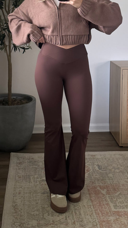 Crossover Flare Leggings / Brown