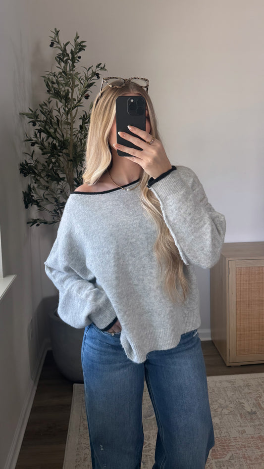Contrast Boat Neck Sweater / Grey + Black