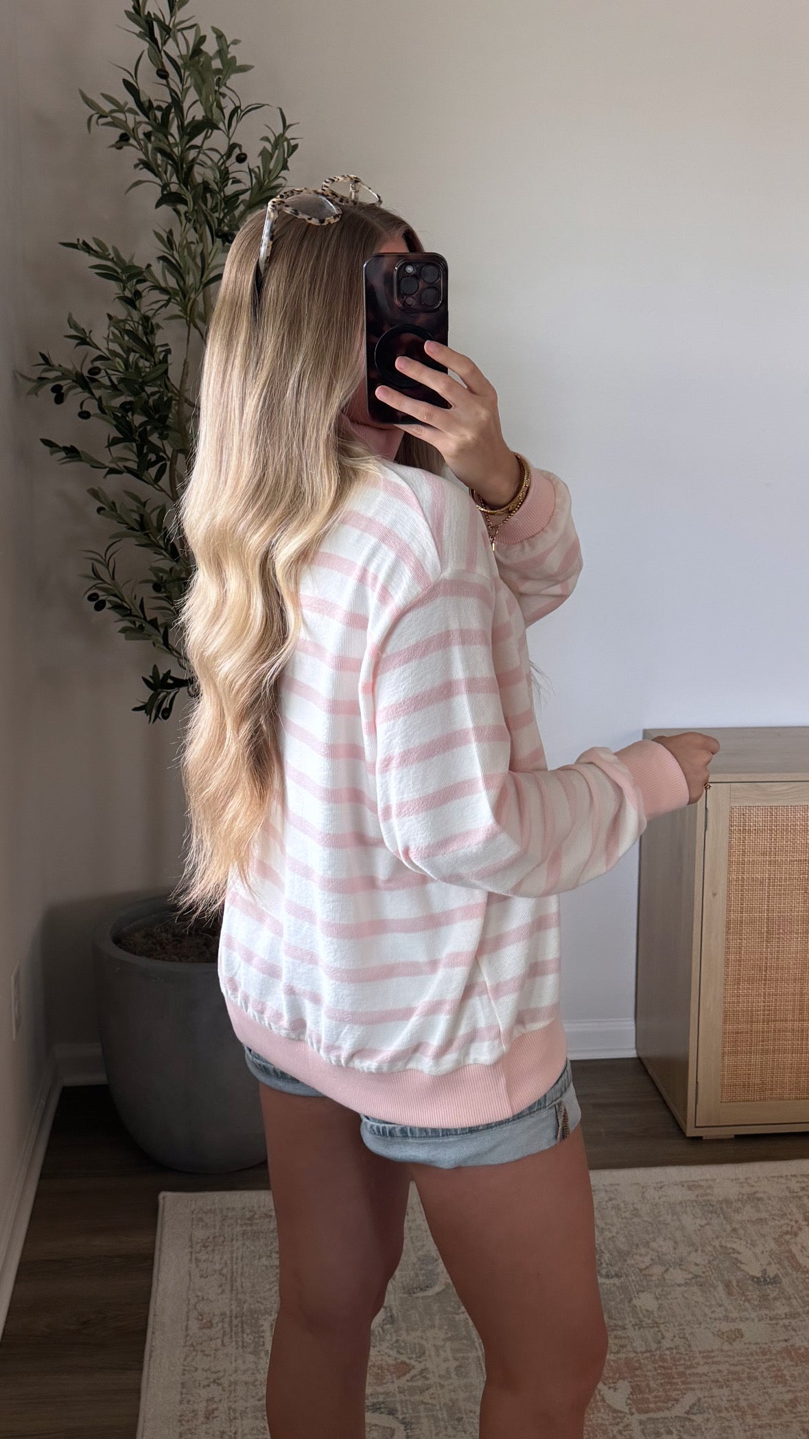 Striped Mock Neck Sweatshirt / Pink