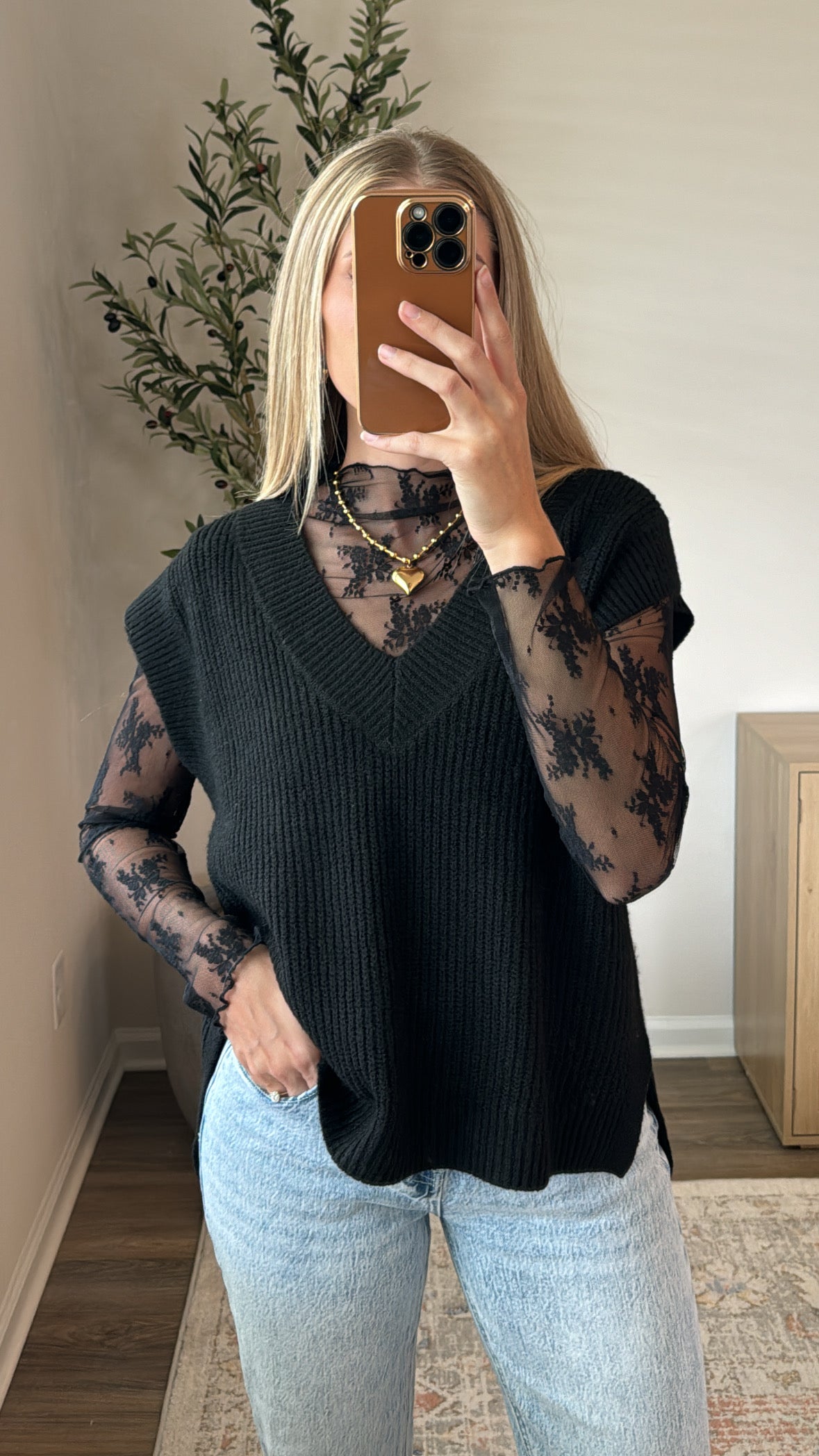 Side Slit Sweater Vest / Black