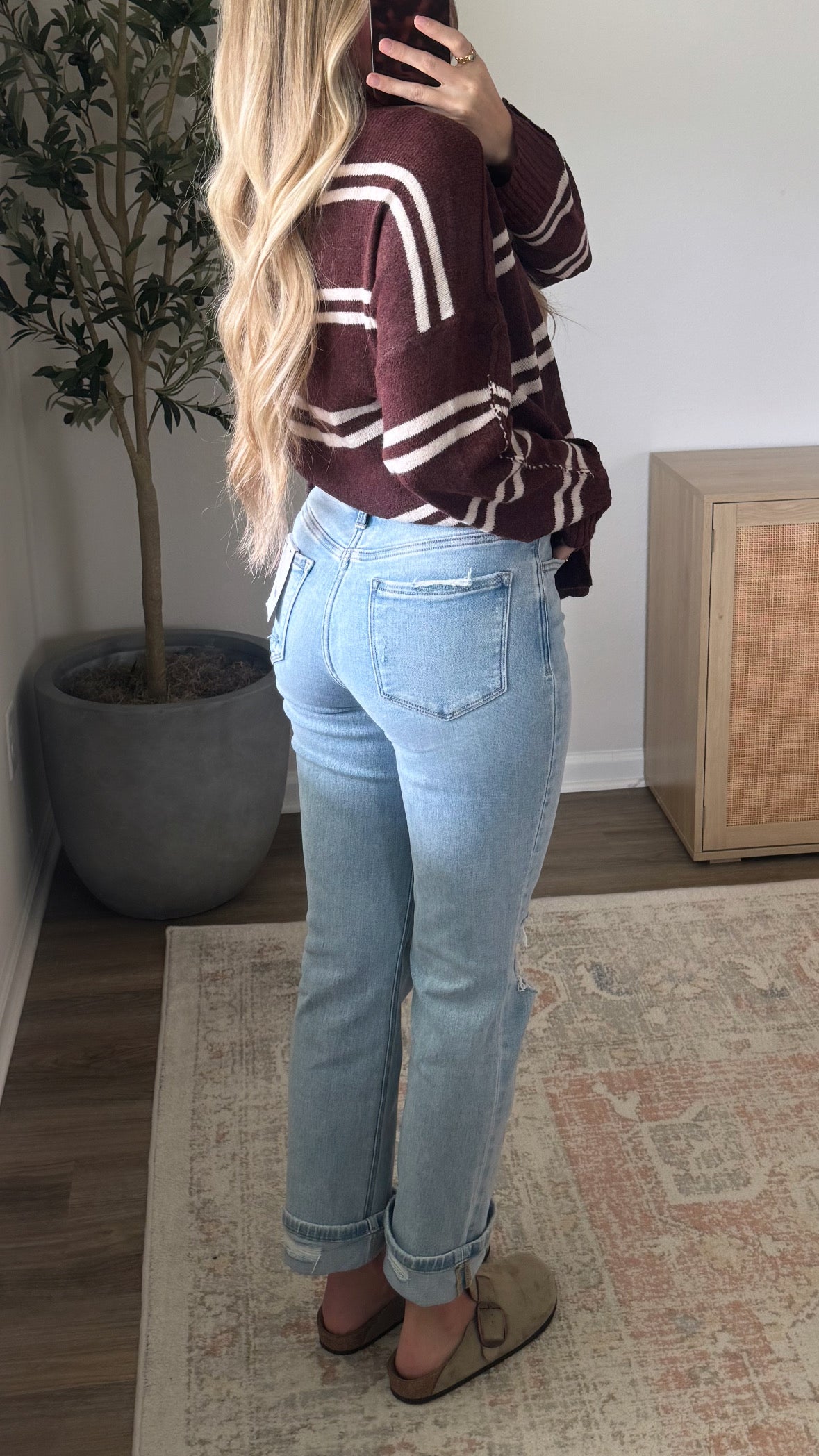 Isabella Comfort Denim / Lightwash Distressed