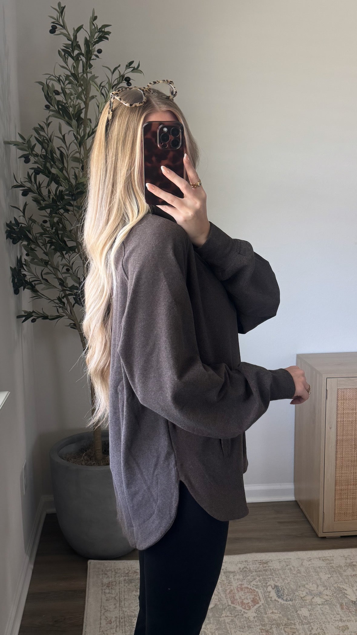Henley Pullover / Dark Brown