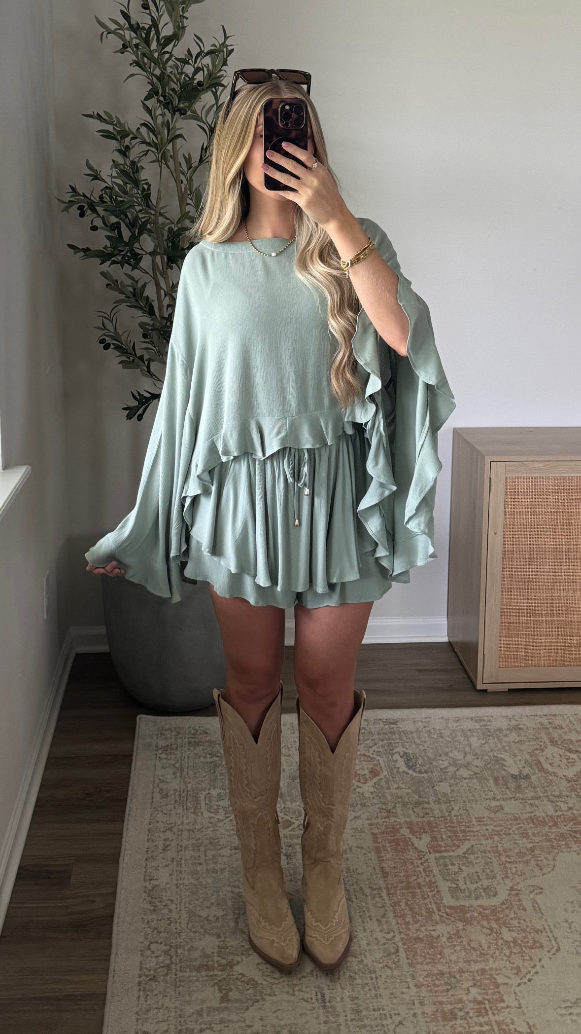 Ruffled Shorts Set / Sage