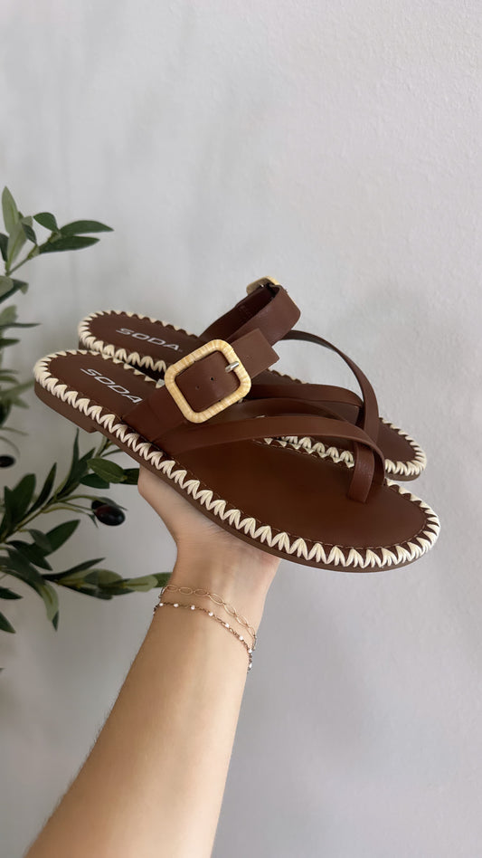 Stitched Sandals / Brown