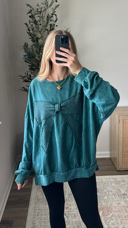 Mistletoe Bow Pullover / Midnight Green