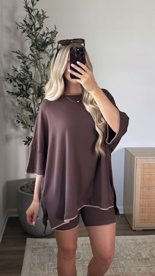 Contrast Biker Shorts Set / Brown + Tan