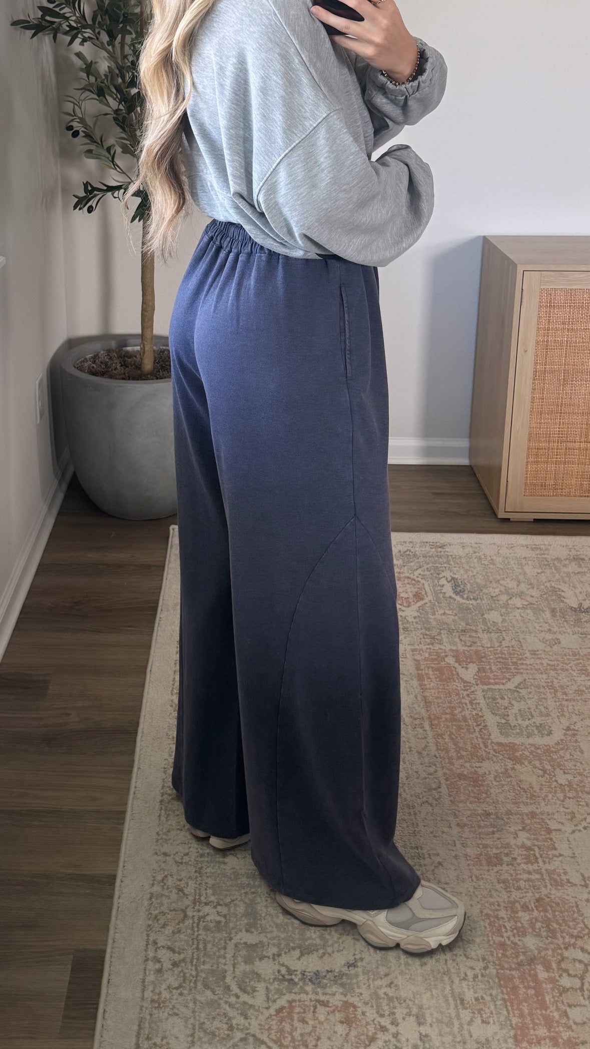 Wide Leg Sweatpants / Navy