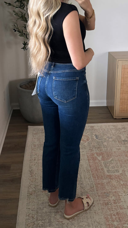 Chelsea Comfort Denim / Dark Wash